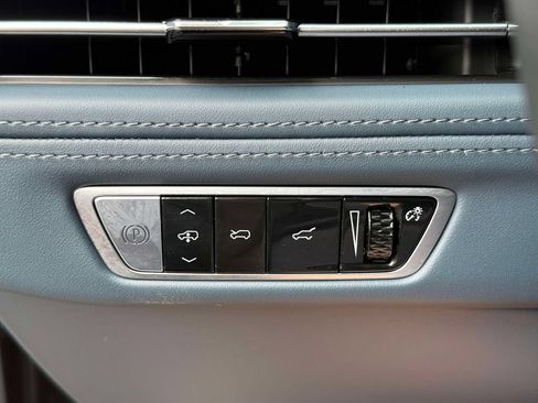 Used 2025 Cadillac Escalade IQ Luxury 2 w/ LPO, Premium Carpet Package AWD/4WD image 28