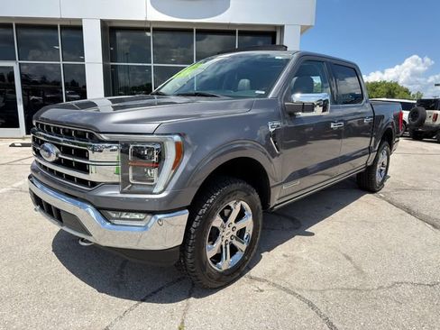 Used 2021 Ford F150 Lariat w/ Equipment Group 502A High AWD/4WD image 3