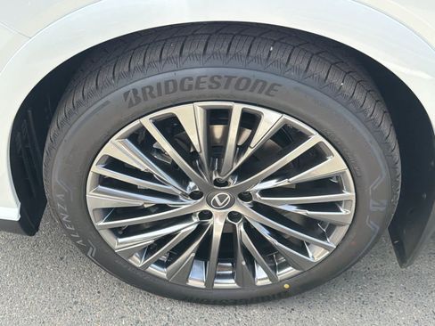 Used 2026 Lexus RX 450h AWD w/ Convenience Package image 11