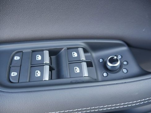 Used 2025 Audi Q7 3.0T Premium Plus image 17