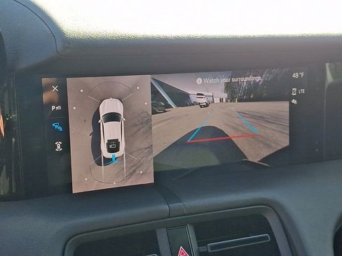 Used 2020 Porsche Taycan 4S image 21