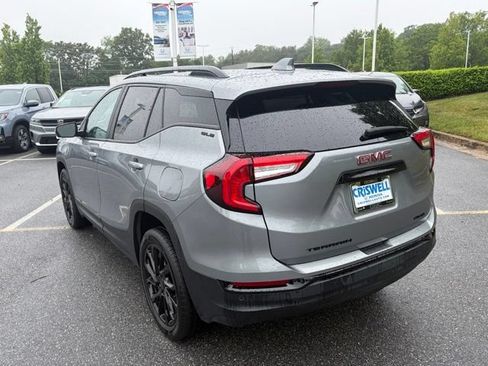Used 2023 GMC Terrain SLE w/ Driver Convenience Package AWD/4WD image 5