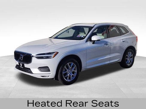 Used 2021 Volvo XC60 T6 Momentum image 4