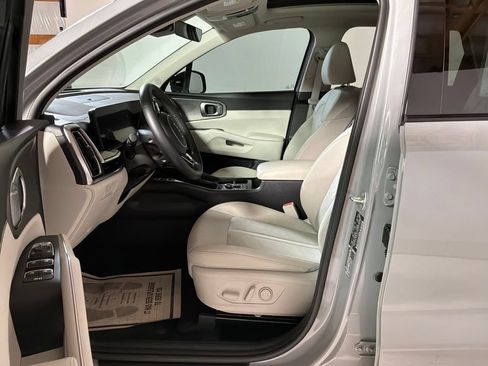Used 2025 Kia Sorento X-Line EX AWD/4WD image 12