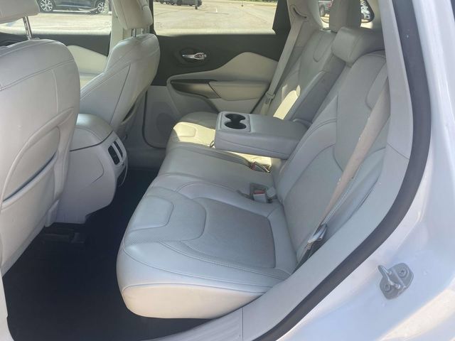 Used 2020 Jeep Cherokee Limited FWD image 9