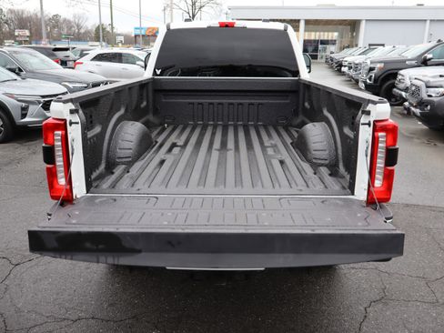 Used 2025 Ford F250 Lariat w/ Chrome Package image 13