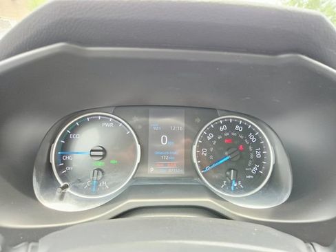 Used 2021 Toyota RAV4 XLE w/ Convenience Package AWD/4WD image 22