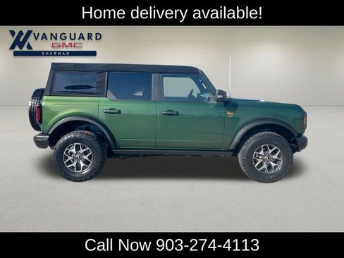 Used 2023 Ford Bronco Badlands image 11