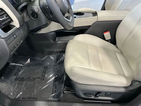 Used 2023 Nissan Rogue SL w/ SL Premium Package FWD image 15