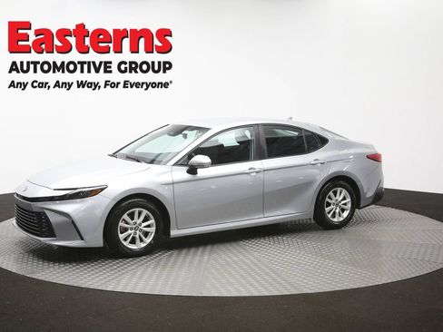 Used 2025 Toyota Camry LE FWD image 57