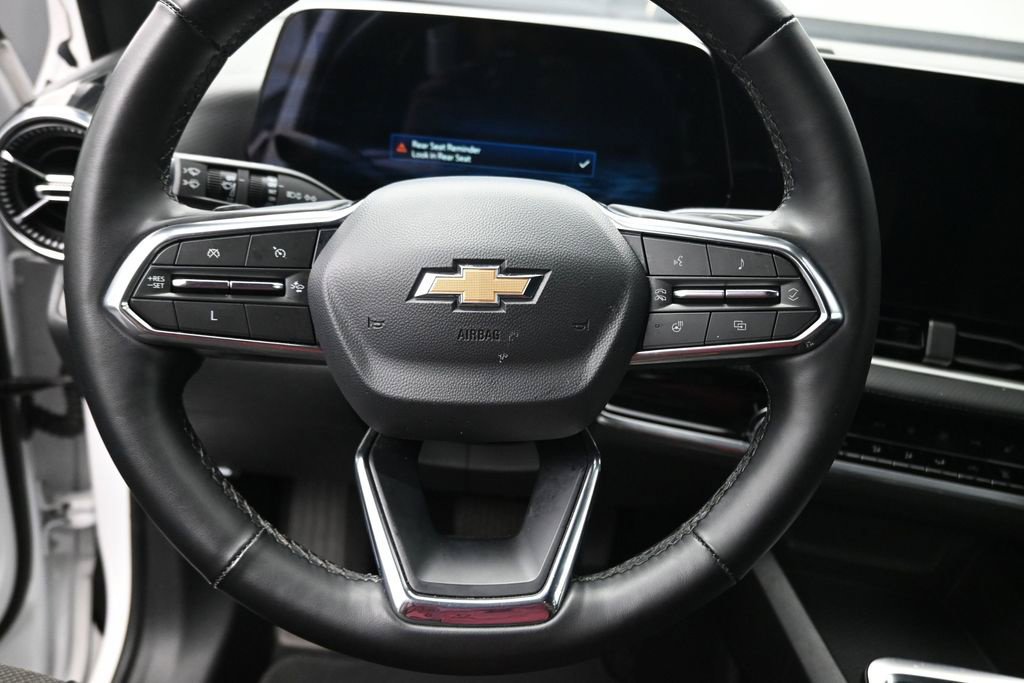 Used 2025 Chevrolet Equinox LT w/ Convenience Package II FWD image 19