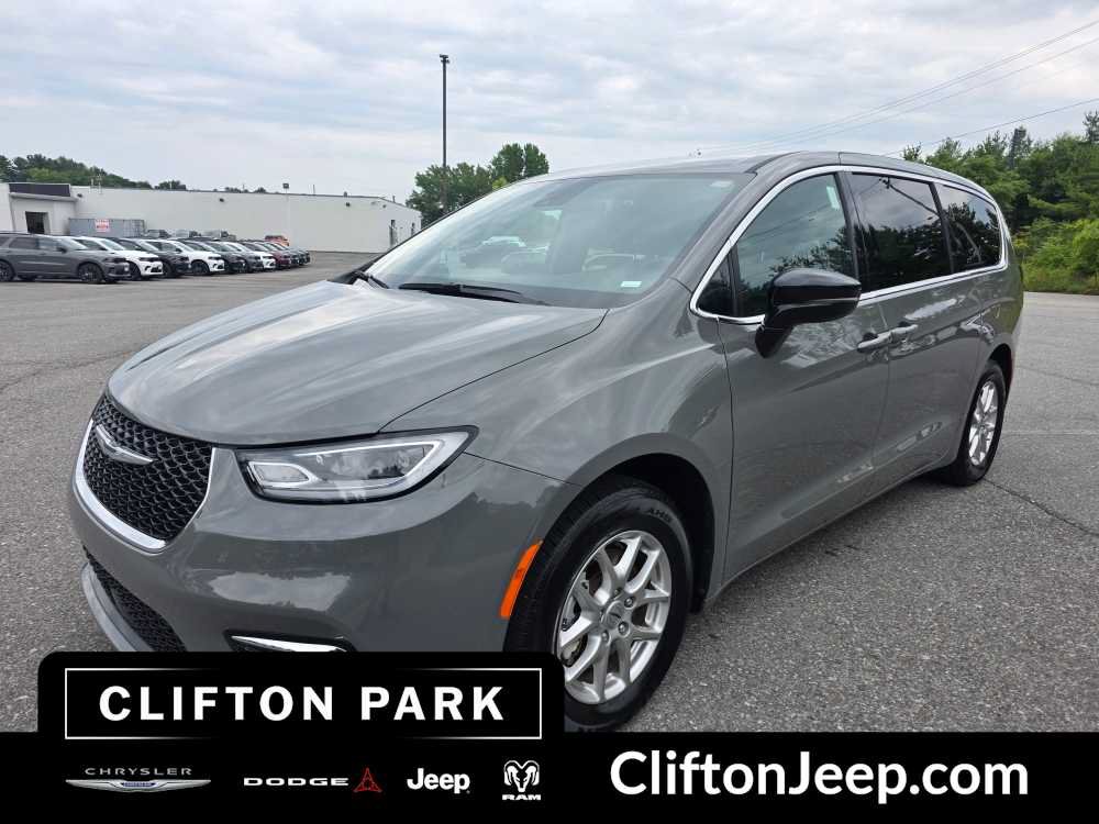 Certified 2025 Chrysler Pacifica Select FWD image 1