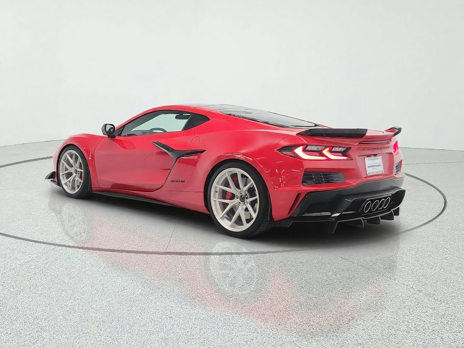 Used 2023 Chevrolet Corvette Z06 RWD image 7