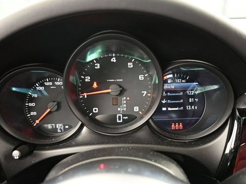 Certified 2020 Porsche Macan AWD/4WD image 18