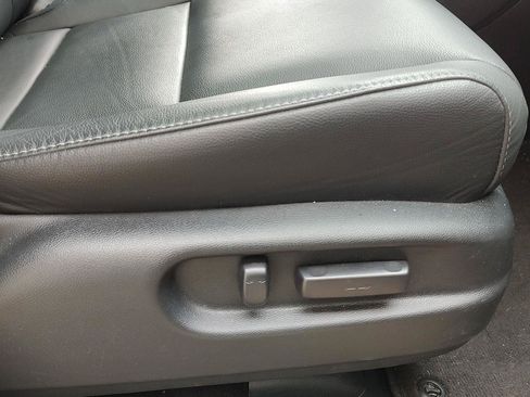Used 2021 Honda Pilot Touring image 5
