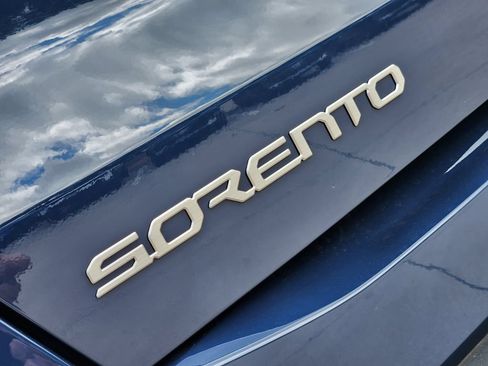 New 2026 Kia Sorento EX w/ EX Premium Package FWD image 9
