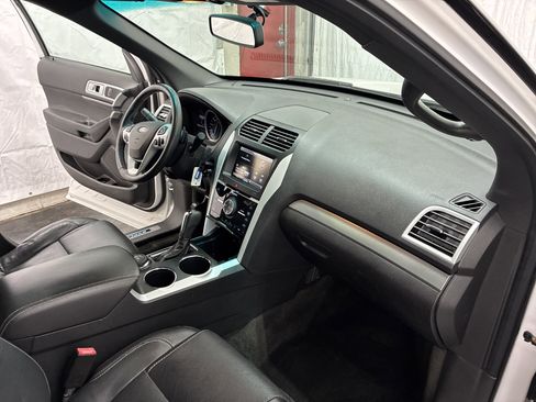 Used 2014 Ford Explorer Sport AWD/4WD image 12
