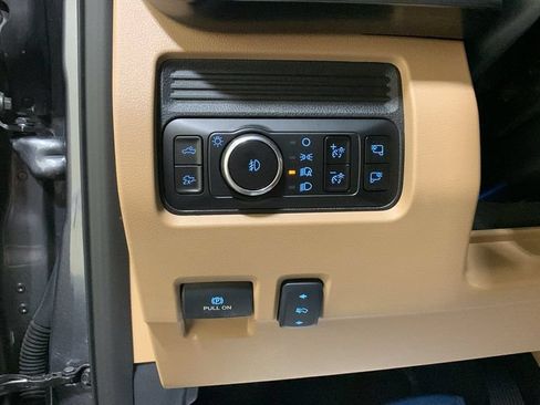 Certified 2025 Ford F350 Lariat w/ Lariat Ultimate Package AWD/4WD image 31