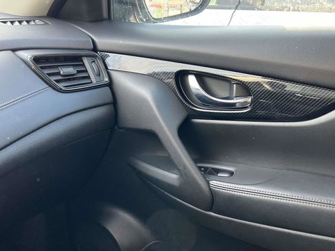 Used 2018 Nissan Rogue SL w/ Premium Package image 33