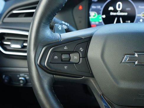 Used 2022 Chevrolet Bolt LT w/ Infotainment Package image 23