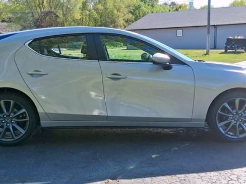 Used 2024 MAZDA MAZDA3 s FWD image 6
