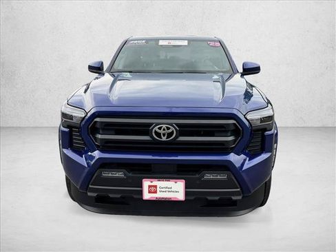 Certified 2025 Toyota Tacoma SR5 AWD/4WD image 2