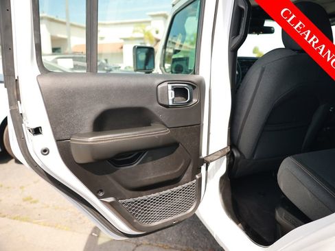 Used 2025 Jeep Wrangler Unlimited Sahara w/ Safety Group AWD/4WD image 37