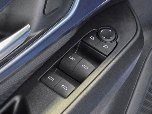 Certified 2024 Chevrolet Equinox EV LT FWD image 21