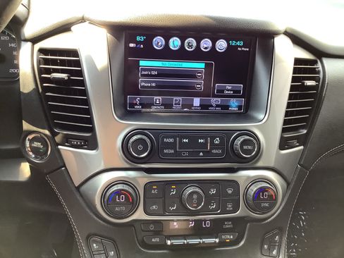 Used 2018 Chevrolet Suburban Premier AWD/4WD image 21