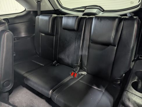 Used 2019 Toyota Highlander SE AWD/4WD image 16