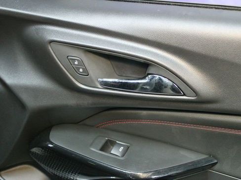 Certified 2025 Chevrolet Trax RS w/ Sunroof Package FWD image 10