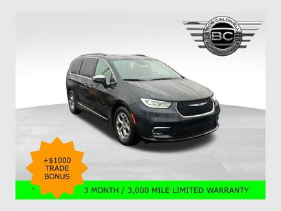 Used 2022 Chrysler Pacifica Limited