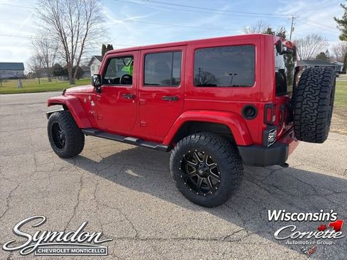 Used 2017 Jeep Wrangler Unlimited Sahara w/ Dual Top Group AWD/4WD image 6