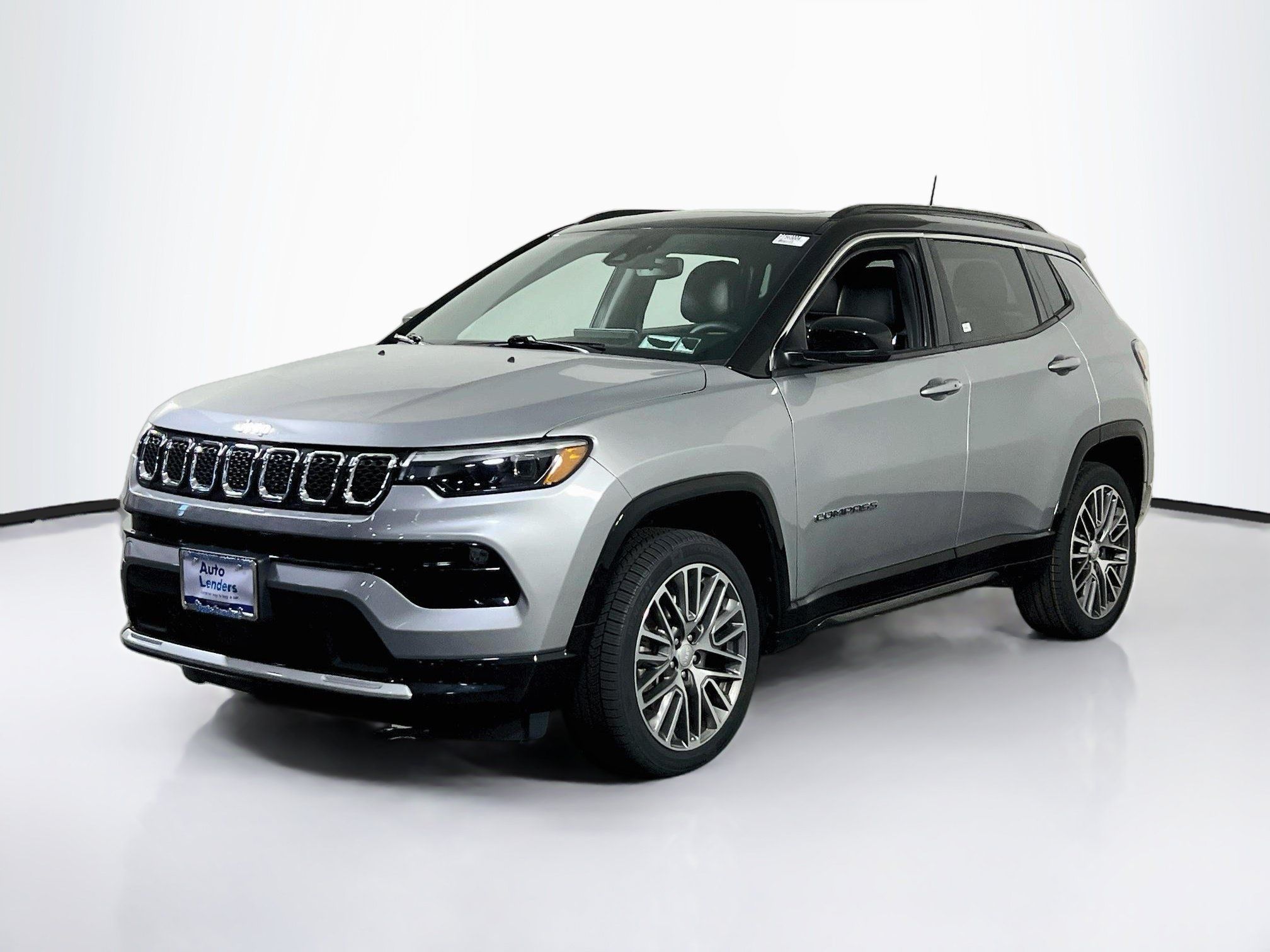 Used 2023 Jeep Compass Limited w/ Elite Group AWD/4WD image 1