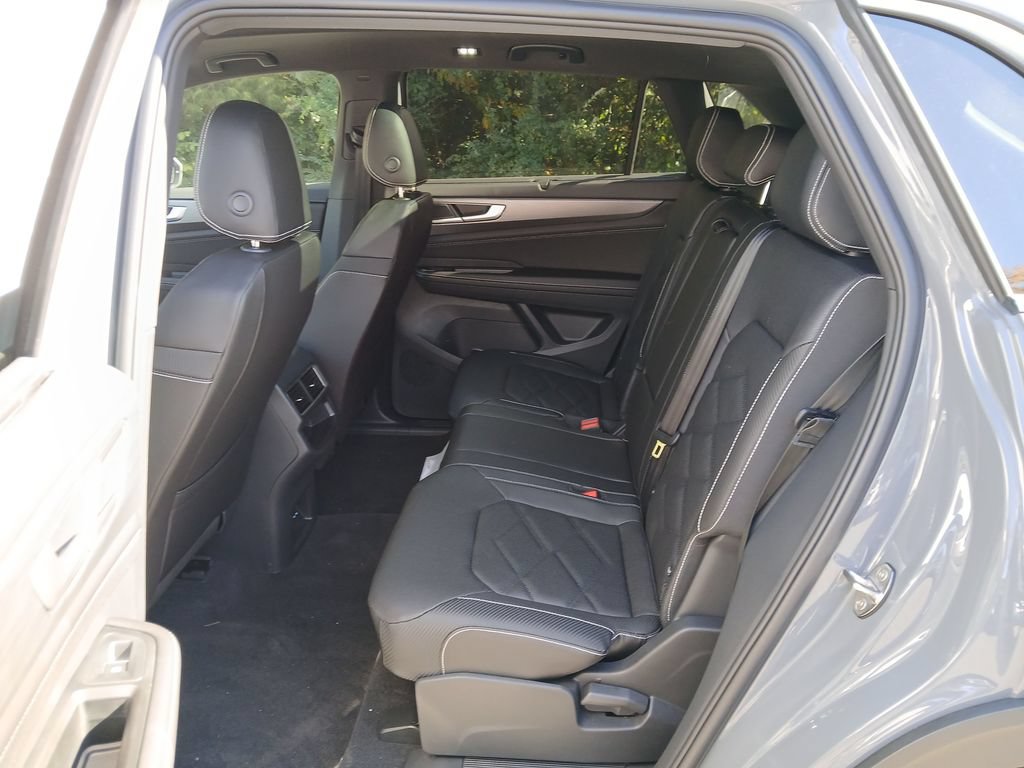 Used 2026 Volkswagen Atlas Cross Sport SE AWD/4WD image 24