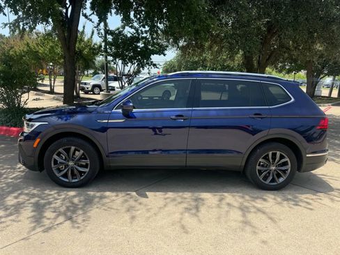 Used 2022 Volkswagen Tiguan SE FWD image 2