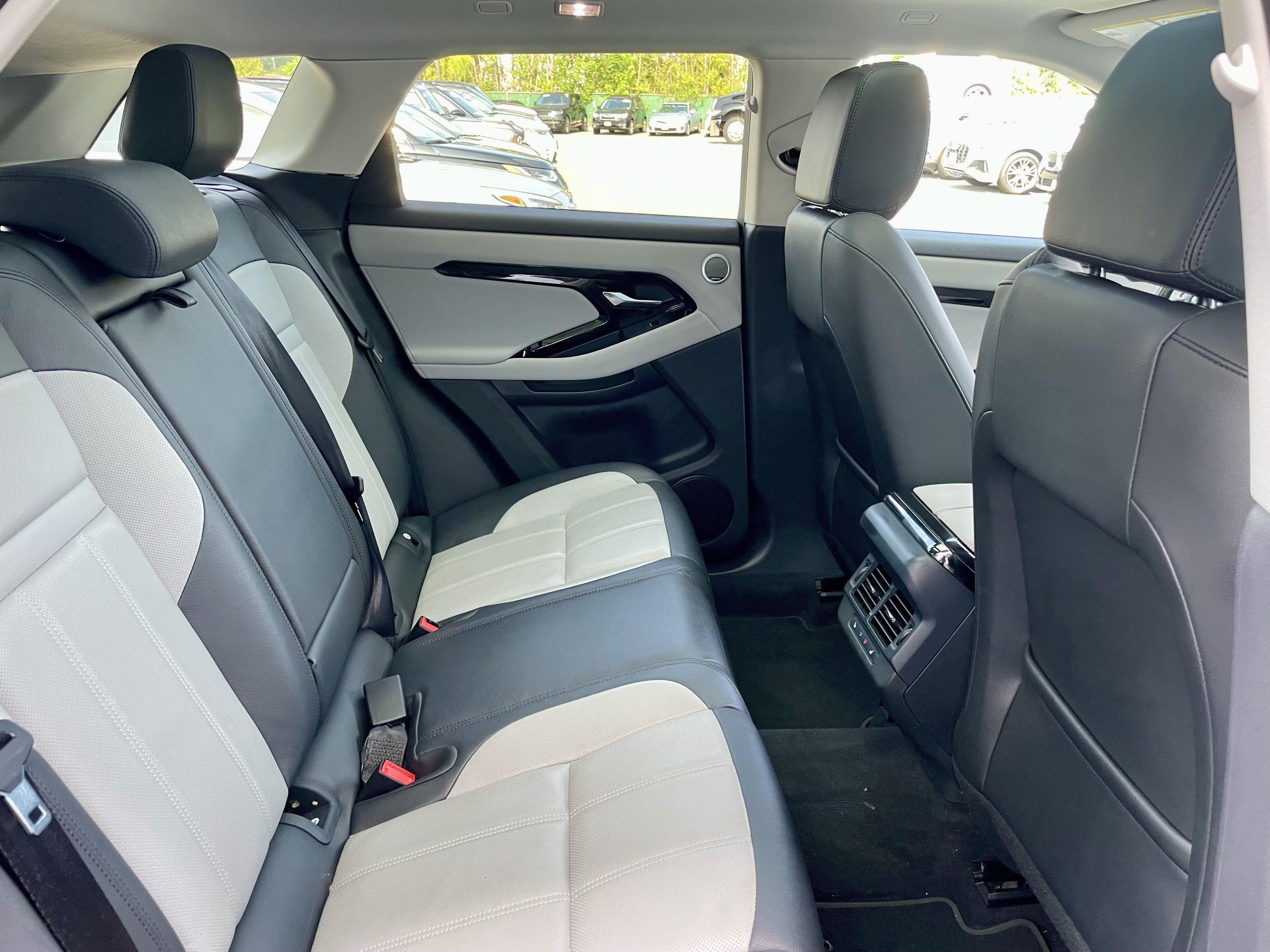 Certified 2025 Land Rover Range Rover Evoque Dynamic SE AWD/4WD image 31