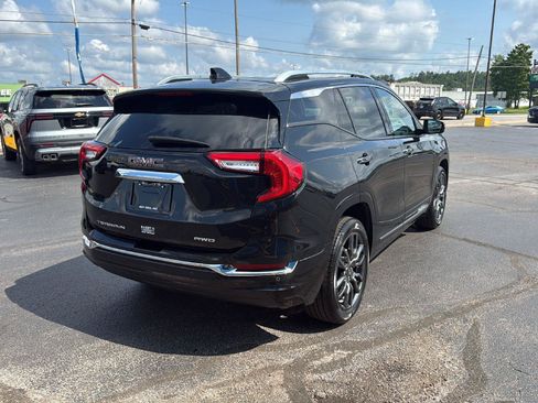 Used 2023 GMC Terrain Denali w/ Black Diamond Edition AWD/4WD image 5