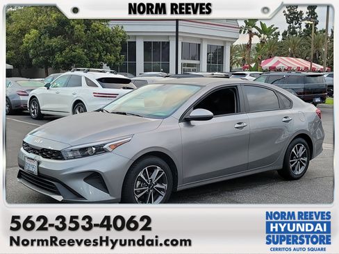 Used 2023 Kia Forte LXS image 1