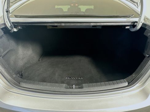 Used 2018 Hyundai Elantra Value Edition FWD image 28