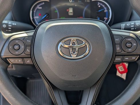 Used 2024 Toyota RAV4 LE AWD/4WD image 21