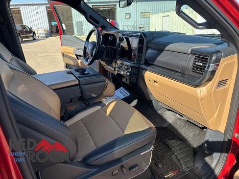 Used 2023 Ford F350 Lariat w/ Tow Technology Package image 11