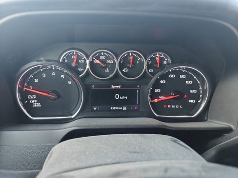 Used 2022 Chevrolet Silverado 1500 LT image 10