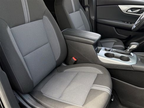 Certified 2024 Chevrolet Blazer LT w/ Convenience Package image 22