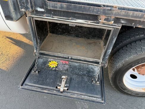 Used 2011 Ford F450 XL w/ PWR Equipment Group image 13