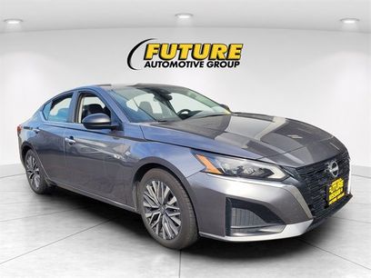Used 2024 Nissan Altima 2.5 SV