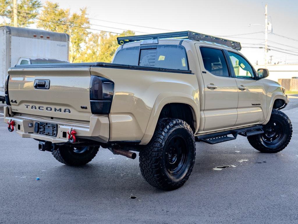 Used 2019 Toyota Tacoma SR5 AWD/4WD image 8