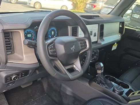 New 2025 Ford Bronco Outer Banks image 18