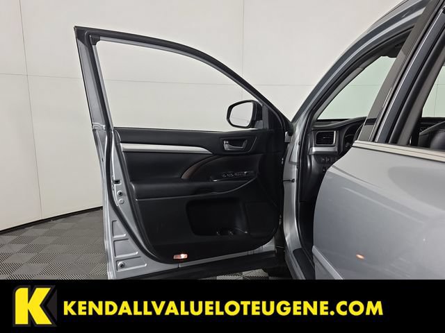 Used 2019 Toyota Highlander XLE w/ Protection Package #3 AWD/4WD image 22