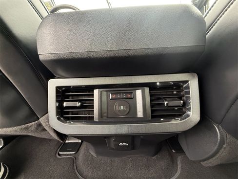 Used 2025 Ford F350 Platinum w/ FX4 Off-Road Package image 24